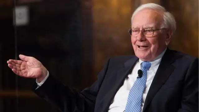 Why Warren Buffett Thinks the S&P 500 Could do as well as Wall Street Financial Advisors